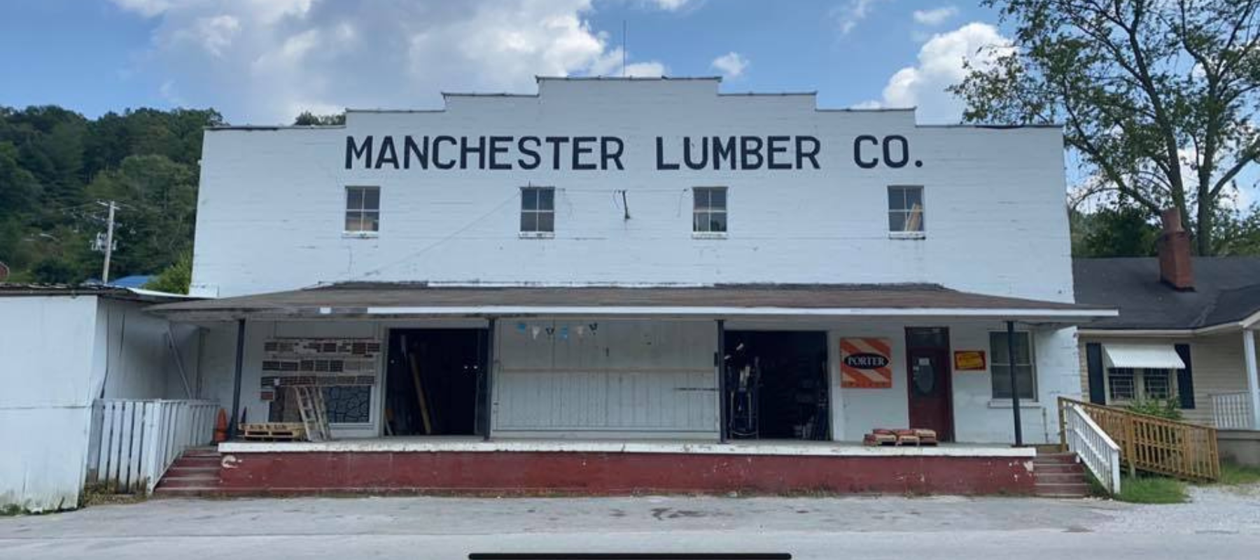 Jackson’s Manchester Lumber logo